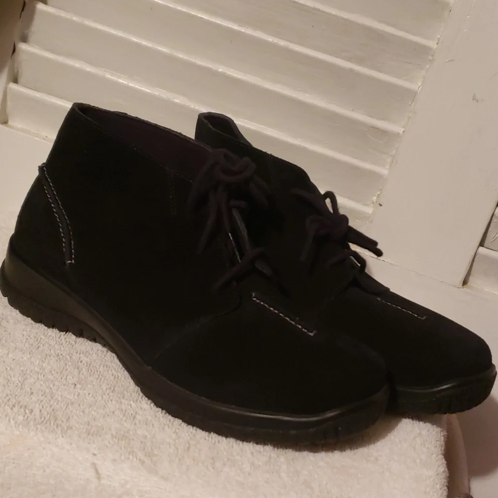 NWOT☆ DREW Boots